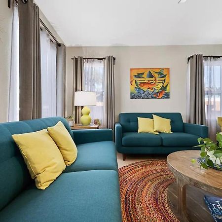 Spacious Centrally Located New 2 Bedroom Property! Ίνγκλγουντ Εξωτερικό φωτογραφία